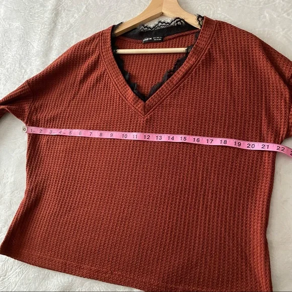 Eyelash Lace Trim V-Neck Waffle Top - Picture 5 of 10